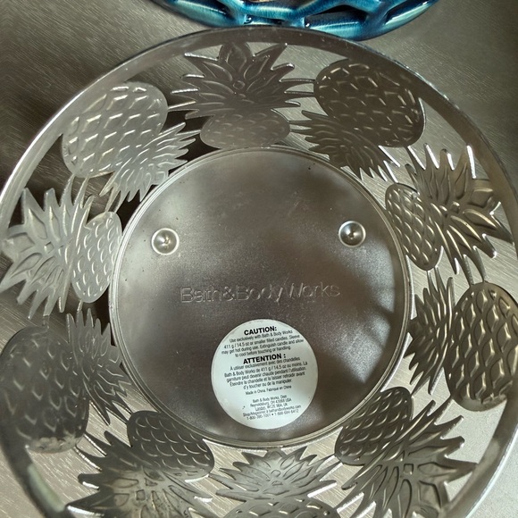 Bath & Body Works Pineapple 3-wick Candle Holder - Picture 2 of 3